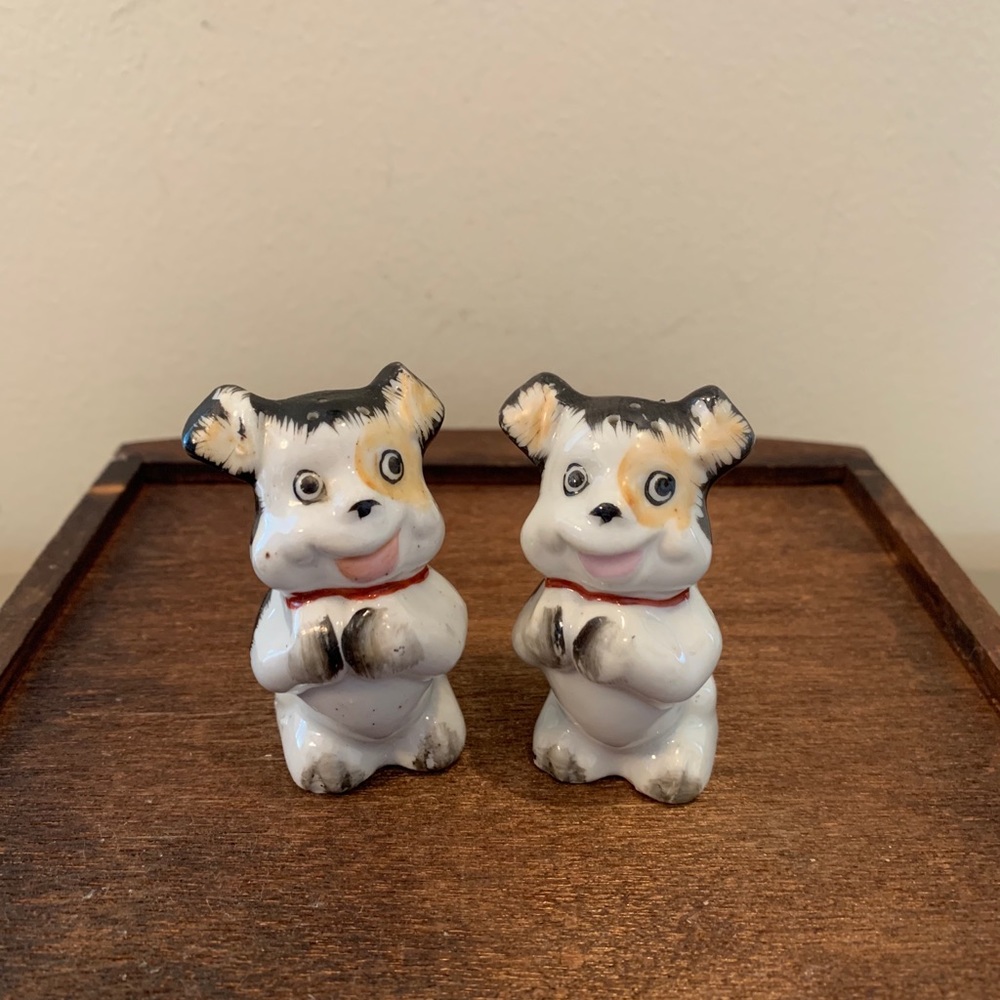 Vintage Japan dog salt/pepper shakers